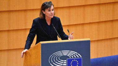 Elisabetta Gualmini spricht im EU-Parlament.