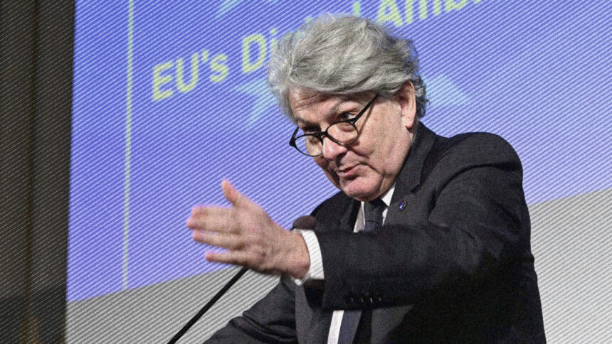 EU-Binnenmarktkommissar Thierry Breton an einem Rednerpult