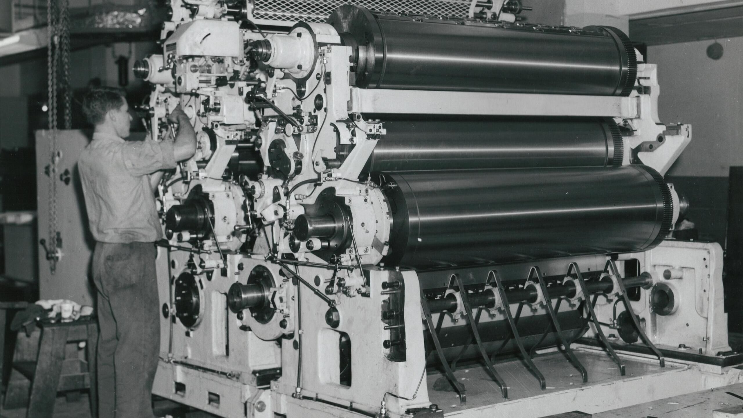 Druckerpresse in schwarz-weiß