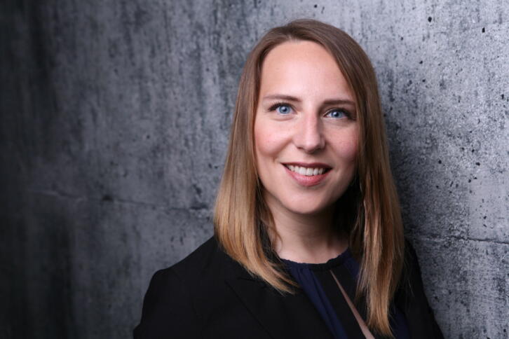 Theresa Züger erforscht gemeinwohlorientierte Künstliche Intelligenz.