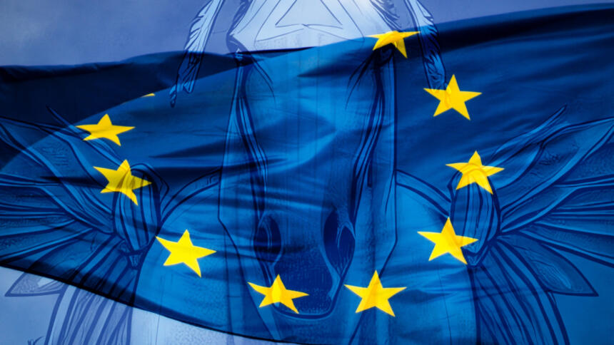 Eine EU-Fahne, im Hintergrund ein Pegasus