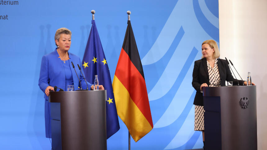 Bundesinnenministerin Nancy Faeser und EU-Kommissarin Ylva Johannson im Bundesministerium des Inneren