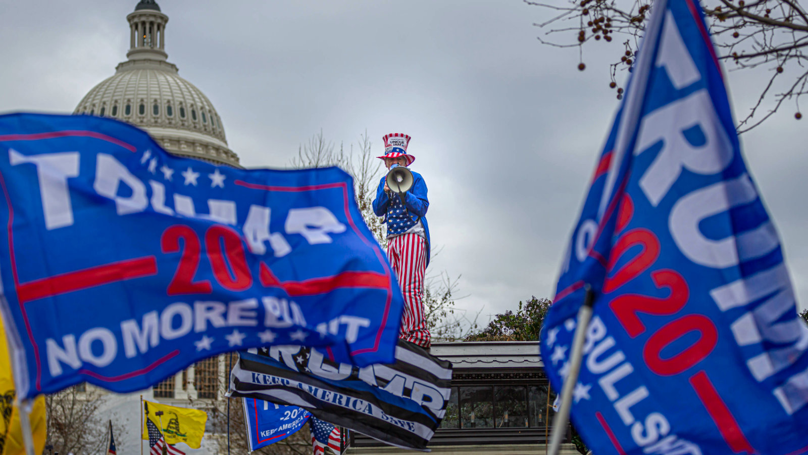 Trump-Befürworter stürmen das US-Kapitolgebäude am 6. Januar 2021