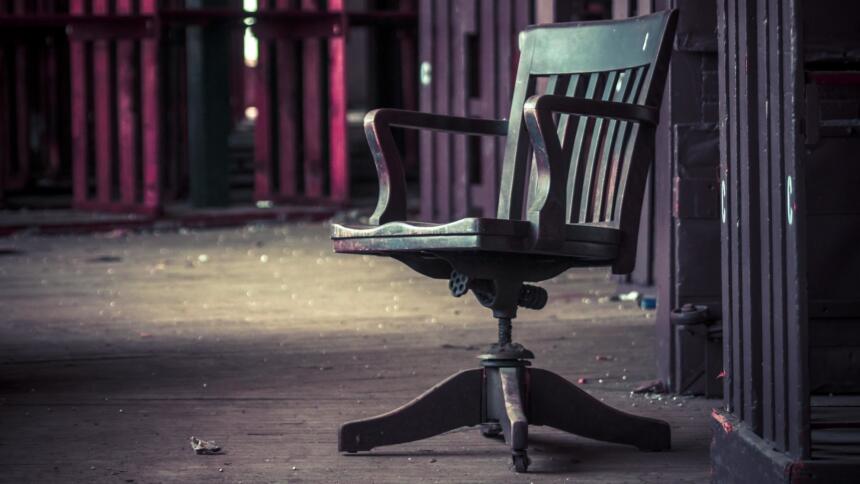 Ein leerer Stuhl
