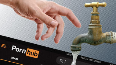 Eine Hand, ein Wasserhahn, der Header der Website Pornhub.