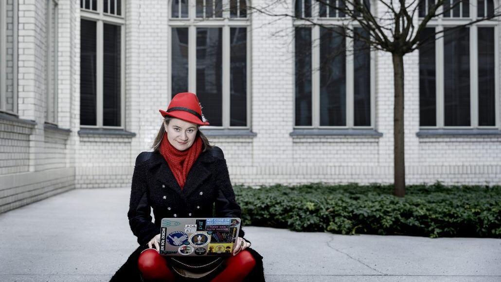 Anke Domscheit-Berg mit Laptop