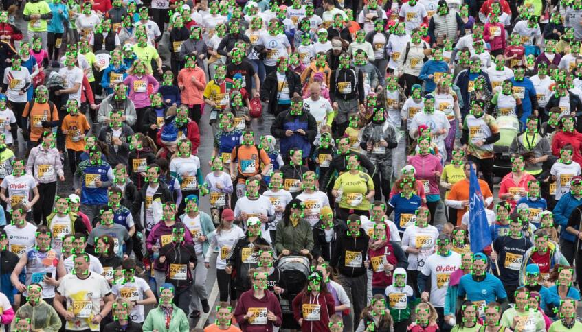 Wimmelbild von Teilnehemenden eines Marathons