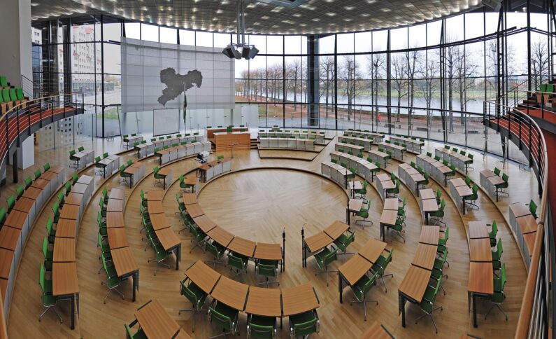 Plenarsaal im Sächsischen Landtag in Dresden