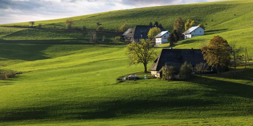 Bauernhof in malerischer Landschaft