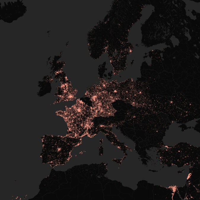 Eine Europa-Karte zeigt anhand roter Einfärbung die Abdeckung der Standort-Erfassung.