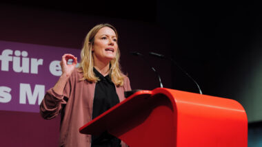 Clara Bünger (Linke), Landesparteitag Die Linke Sachsen.