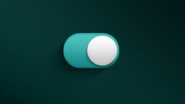 Ein weißer Button, wie er beispielsweise in App-Anwendungen zum Einsatz kommt