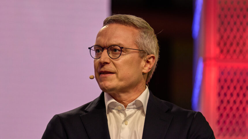 Karsten Wildberger spricht bei der re:publica 25 in Berlin.