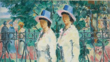 Das Gemälde "Schwestern" von Kasimir Malewitsch, „Schwestern“ aus dem Jahr 1930 zeigt zwei Personen im weißen Kleid mit blauen Hüten.