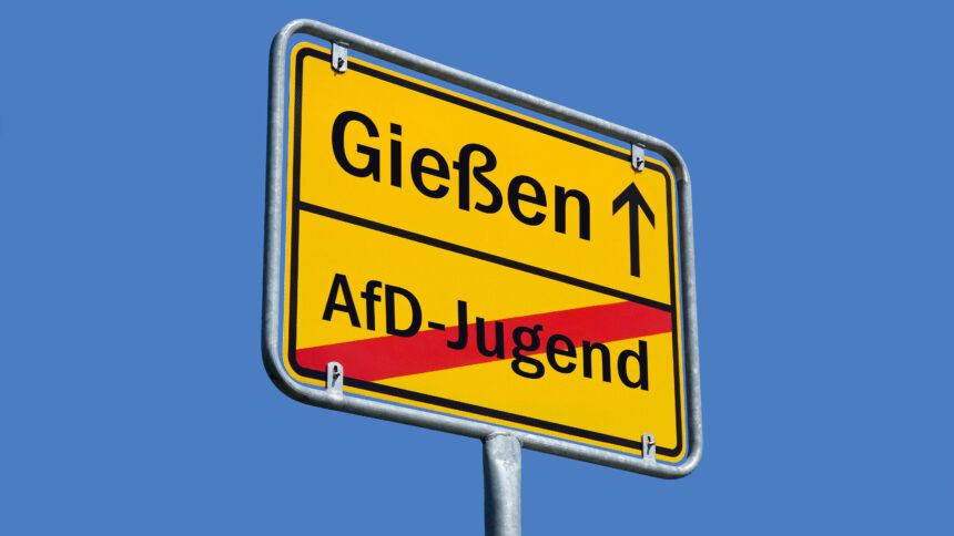 Ortsschild mit Gießen und durchgestrichene AfD-Jugend