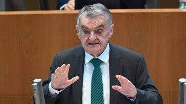Herbert Reul im Landtag von Nordrhein-Westfalen