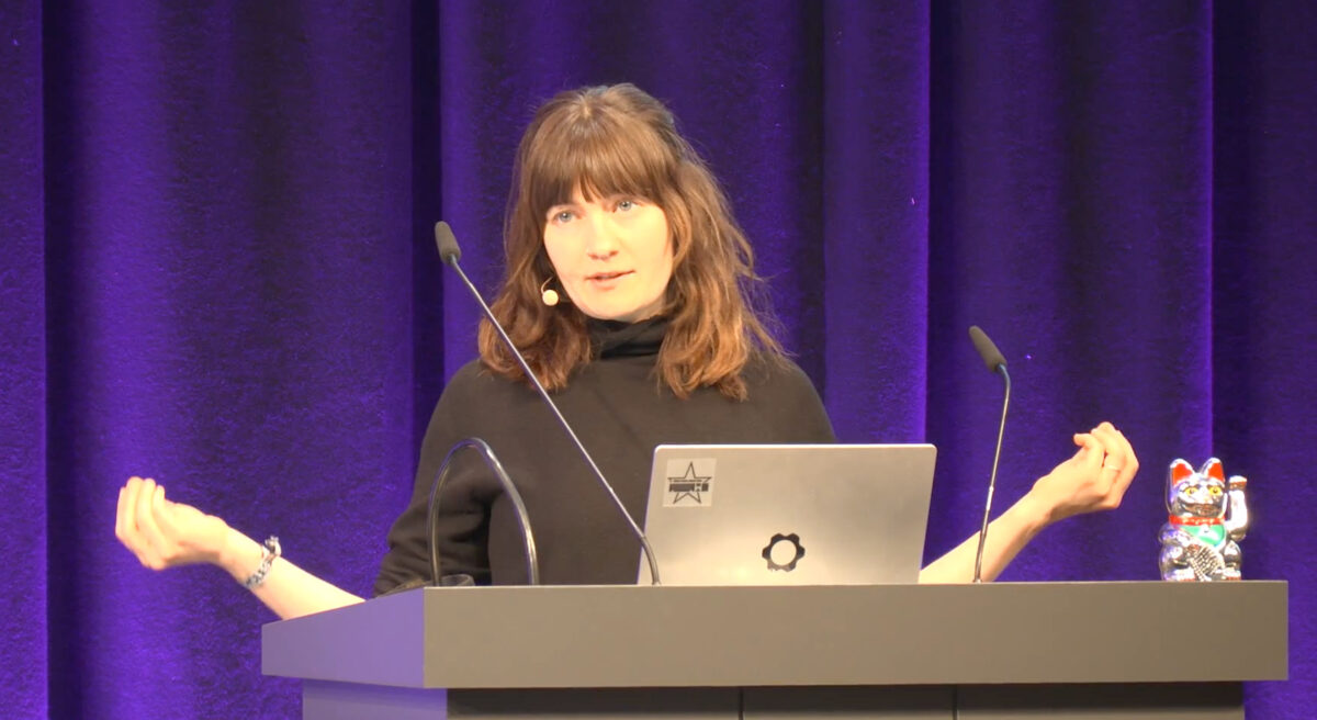 Psychologin Elke Smith auf dem 39C3