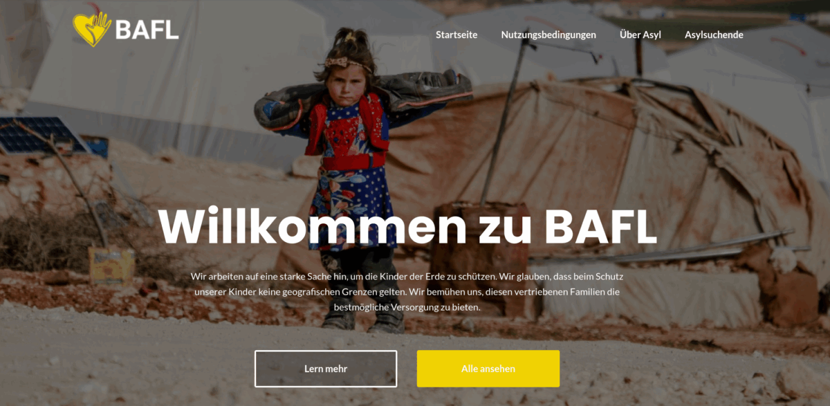 Screenshot einer Website, im Hintergrund das Foto eines Mädchens, darauf steht "Willkommen zu BAFL"