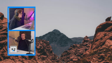 Im Hintergrund ein Berggipfel, im Vordergrund Daniel und Anna im Podcast-Raum