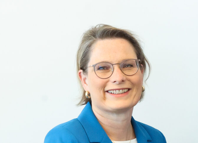 Portrait Stefanie Hubig (SPD), Bundesjustizministerin.