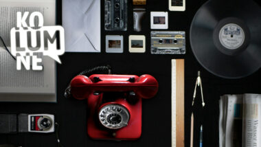 Telefon, Schallplatte, Dias, Zeitung und Co. von oben fotografiert?