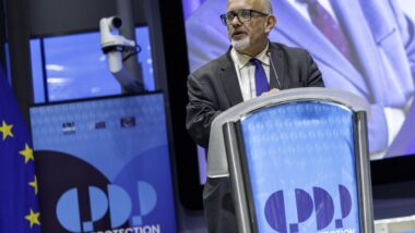 Wojciech Wiewiórowski beim Data Protection Day 2025 in Brüssel.