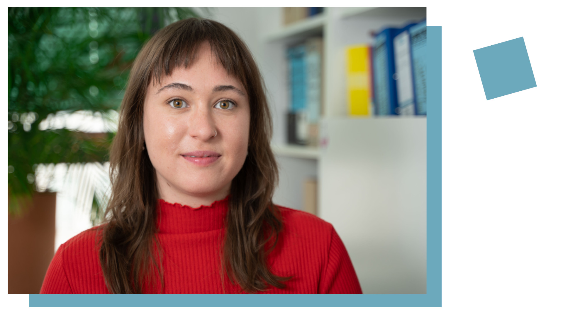 Porträt einer Person, die in die Kamera schaut