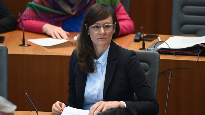 Porträt von Christina Kampmann
