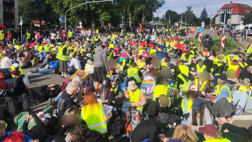 Blockade auf Straße.