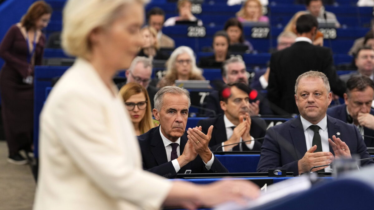 EU-Kommissionspräsidentin Ursula von der Leyen bei einer Rede vor dem EU-Parlament