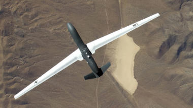 Die nach Recherchen der Washington Post in mindestens fünf Fällen abgestürzte Drohne "Global Hawk" soll im nächsten Jahrzehnt auch bei der Bundeswehr fliegen.