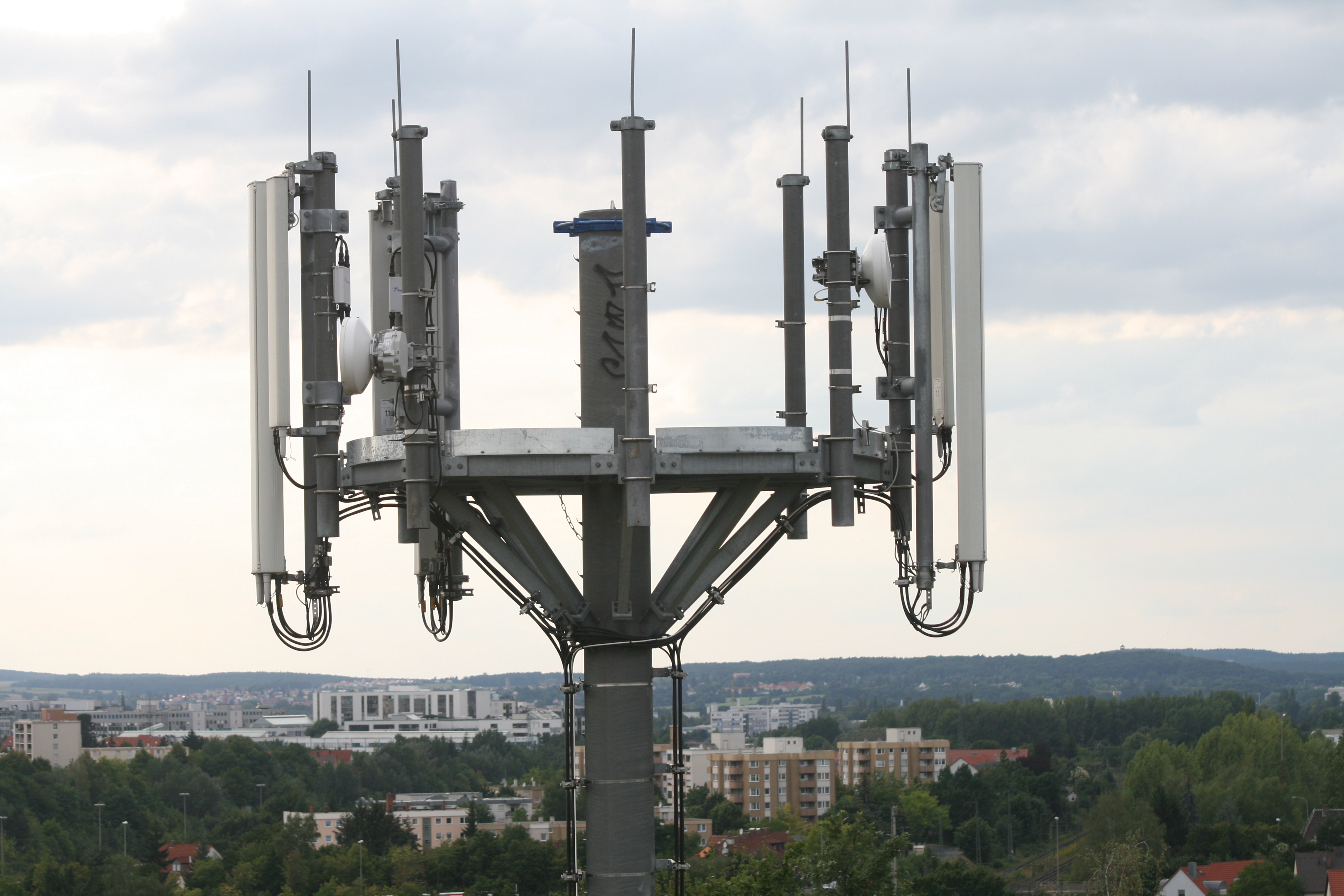 Mobilfunkantennenanlage. Bild: Erwin Krauß. Lizenz: Creative Commons BY-SA 3.0.