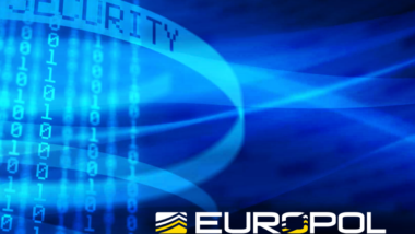 Transparenz nur mit Zustimmung der USA? Cover des Datenschutzberichts der EU-Polizeiagentur Europol von 2013.