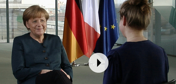 Die Antworten standen wohl schon vor den Fragen fest: Merkels inszenierter "Podcast"